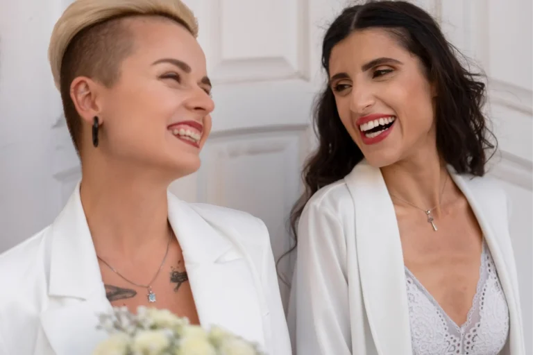 bride and maid laughing and laughing at each other